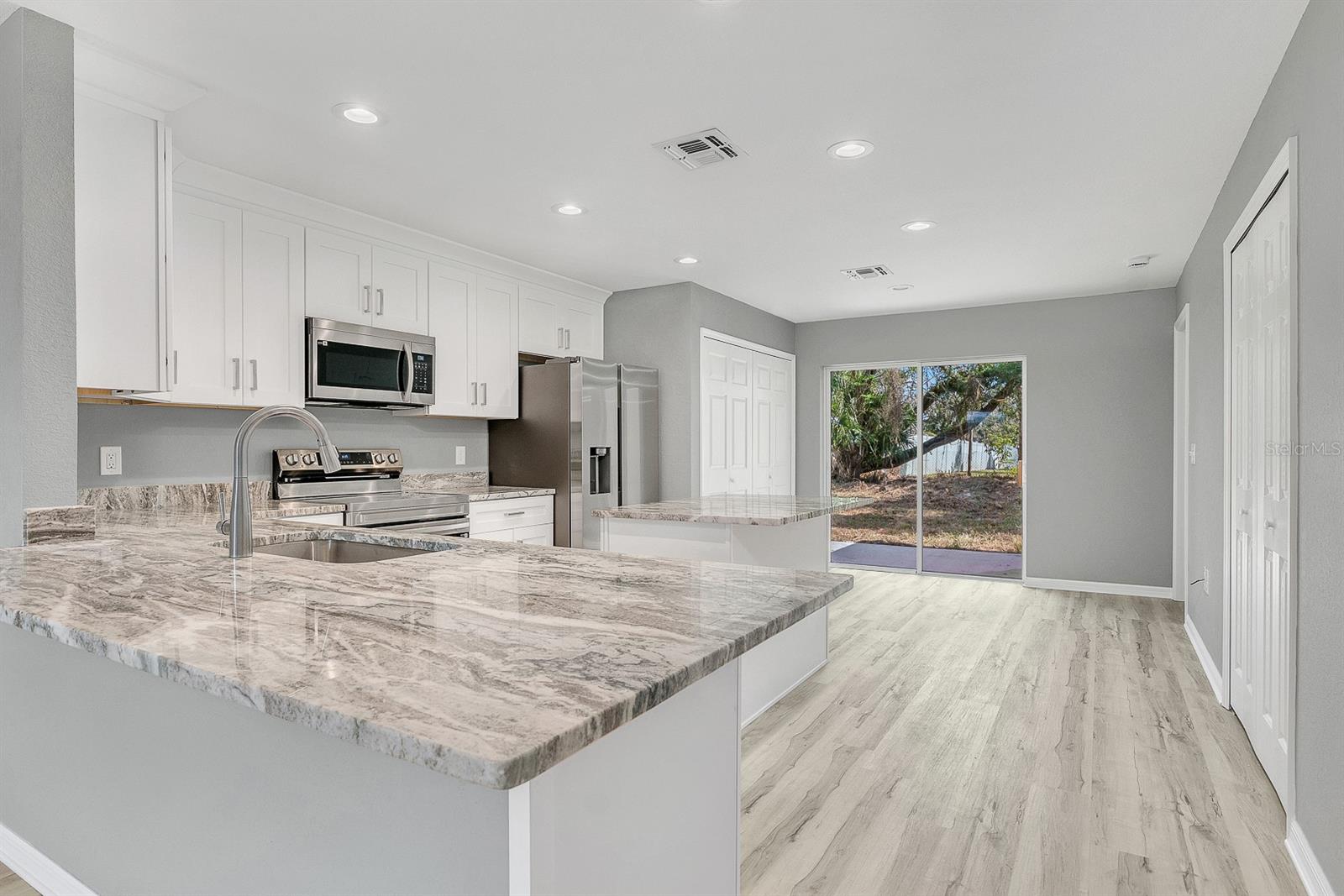 Image 10 of 31 For 390 3rd Avenue Sw