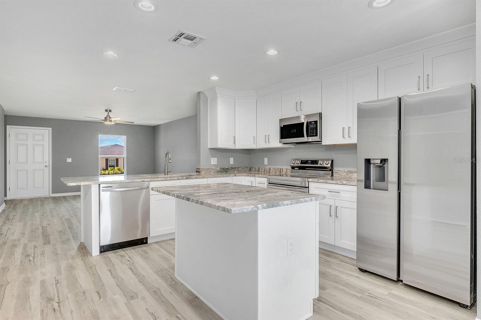 Image 12 of 31 For 390 3rd Avenue Sw