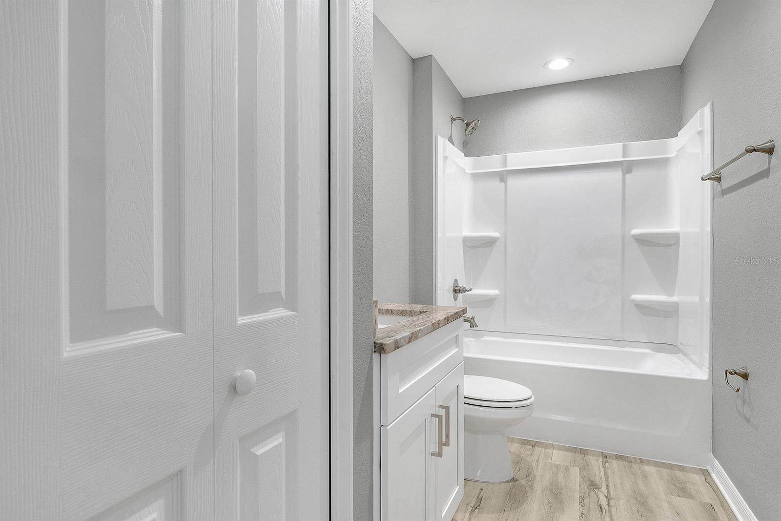 Image 16 of 31 For 390 3rd Avenue Sw