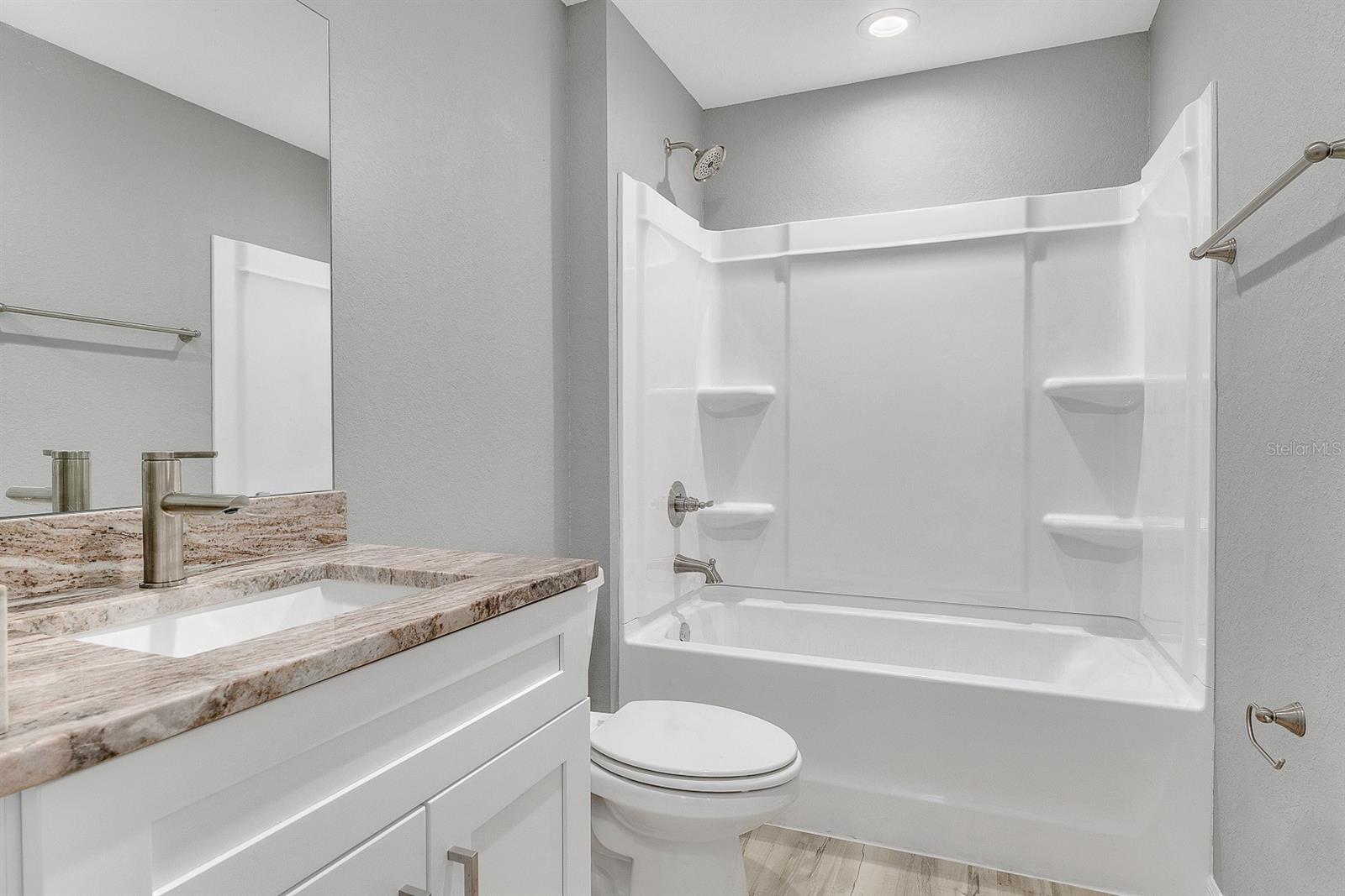 Image 17 of 31 For 390 3rd Avenue Sw