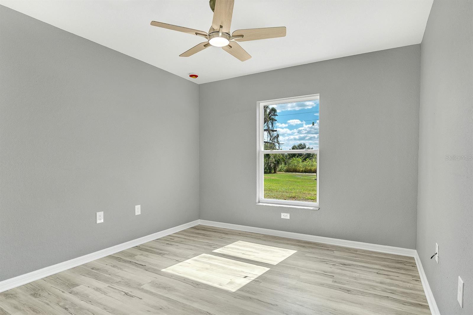 Image 21 of 31 For 390 3rd Avenue Sw