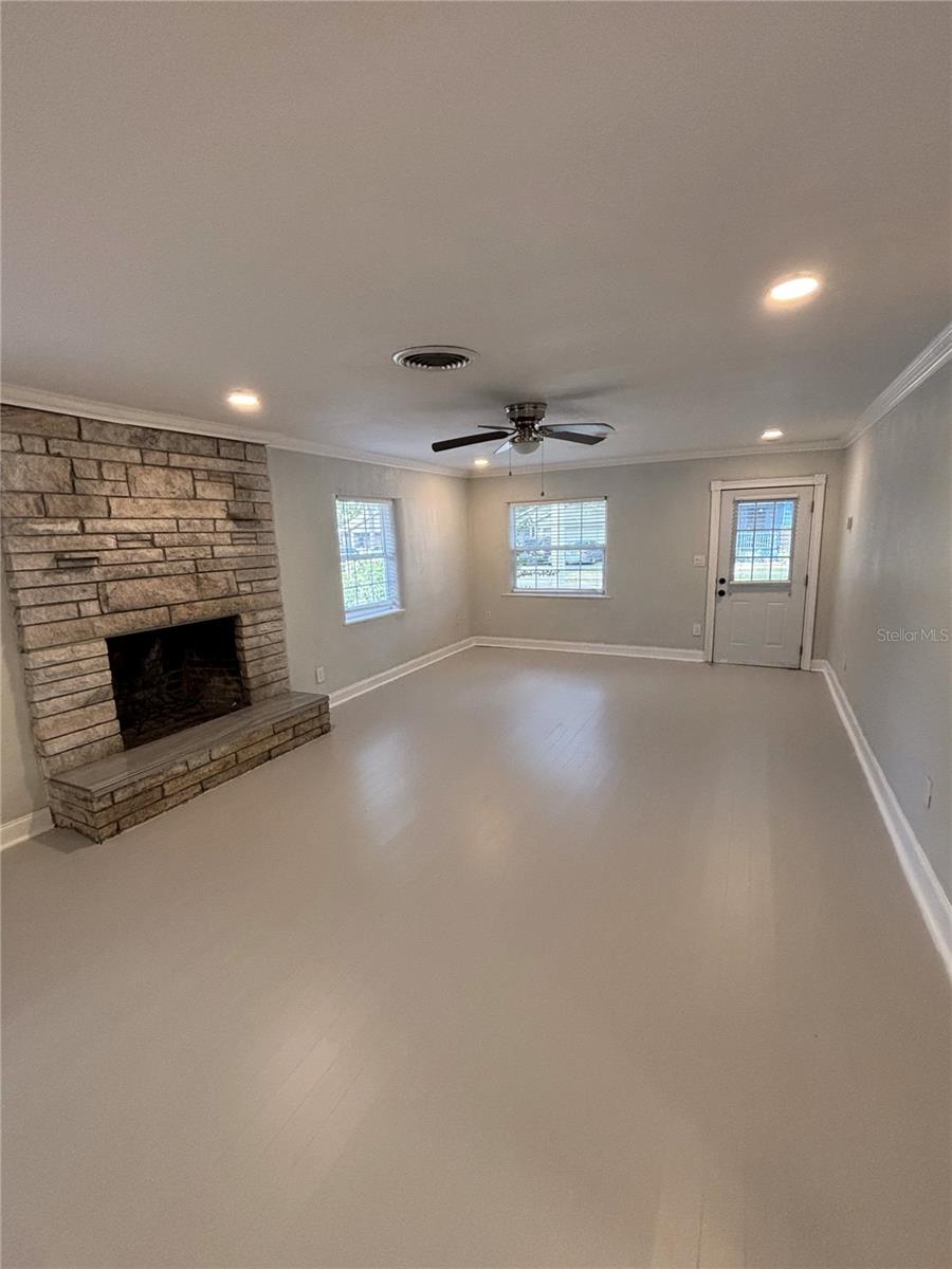 Image 38 of 38 For 909 Hart Street