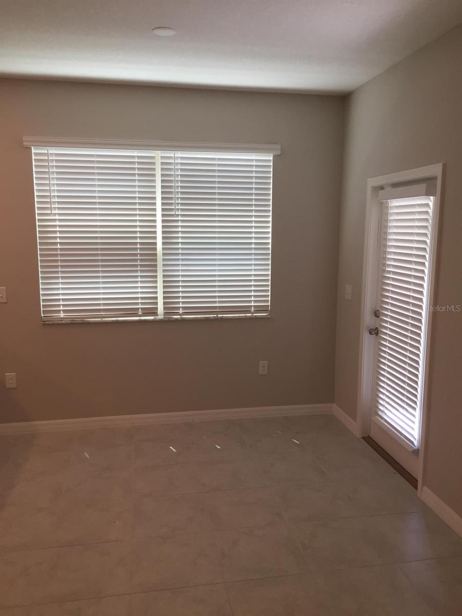 Image 11 of 32 For 9618 Pembrooke Pines Drive