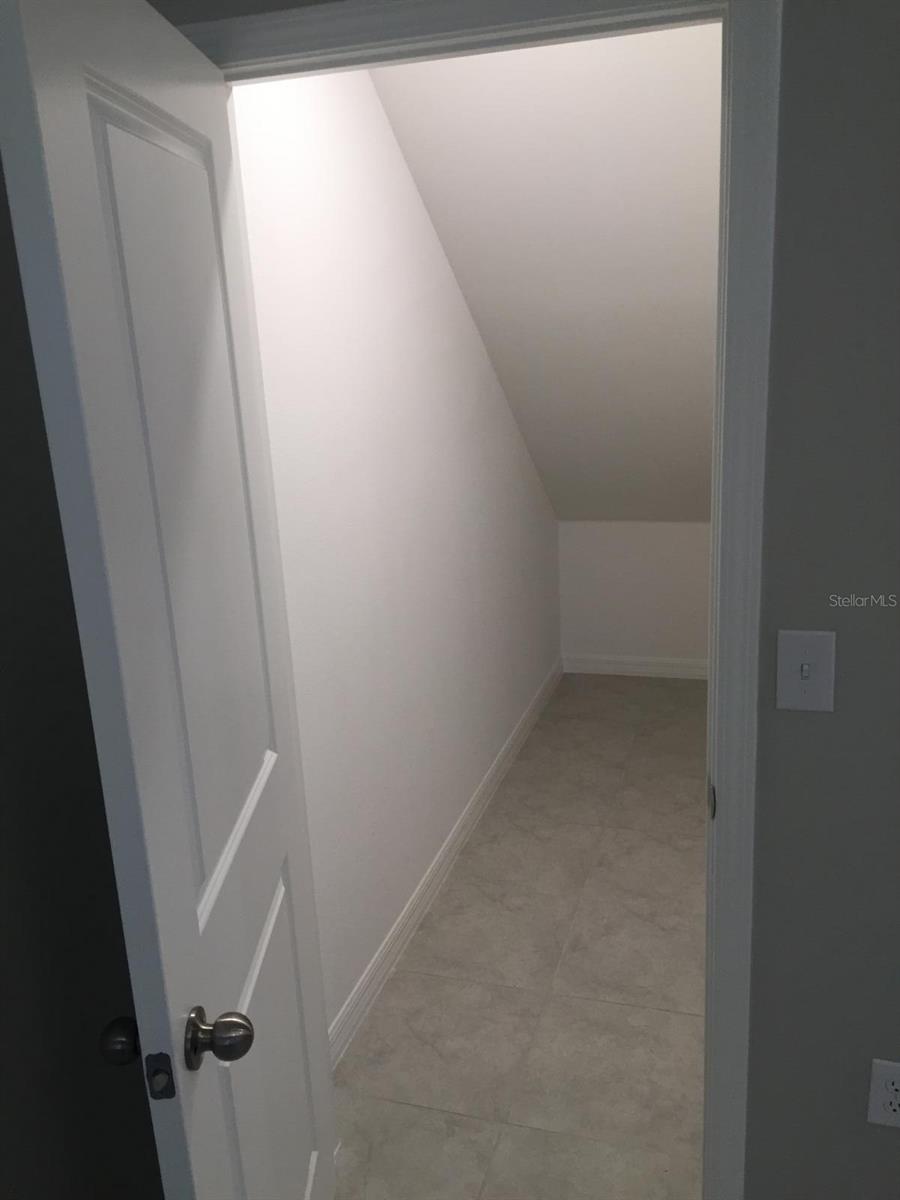 Image 8 of 32 For 9618 Pembrooke Pines Drive