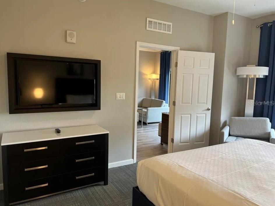 Image 14 of 38 For 14501 Grove Resort Avenue 1535