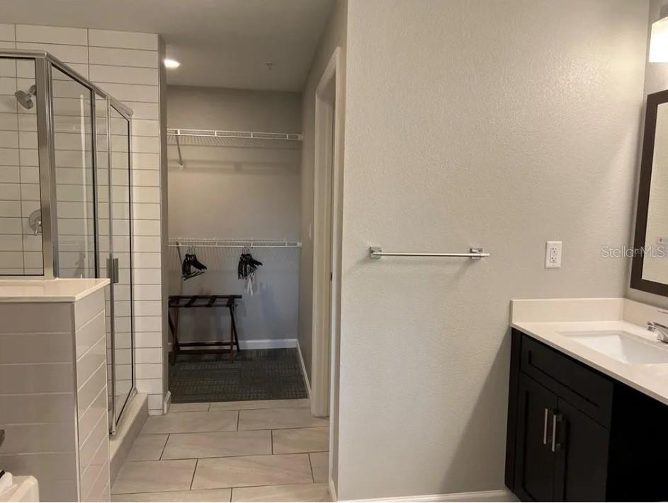 Image 17 of 38 For 14501 Grove Resort Avenue 1535