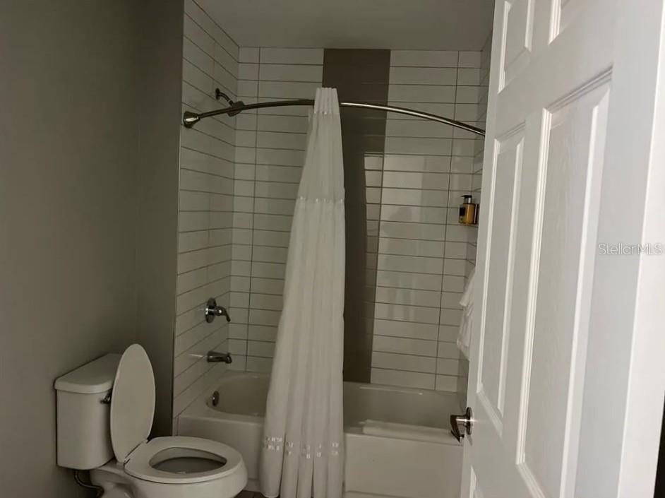 Image 24 of 38 For 14501 Grove Resort Avenue 1535