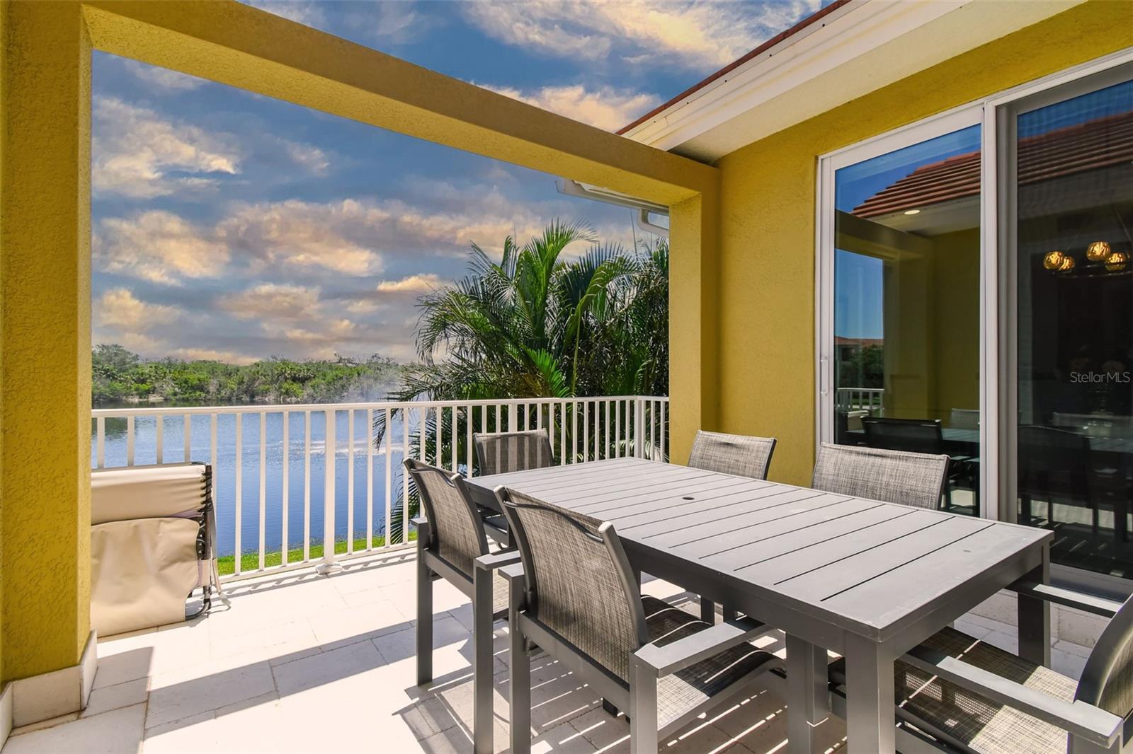 Image 19 of 50 For 17 Franklin Court S C