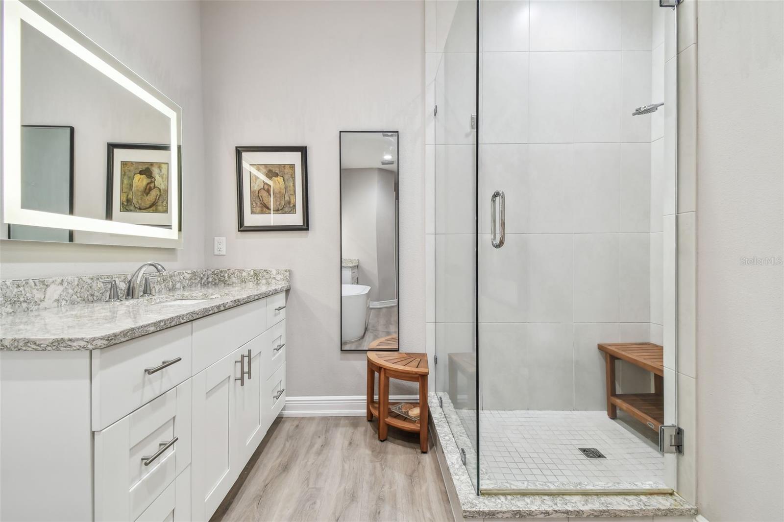 Image 33 of 50 For 17 Franklin Court S C