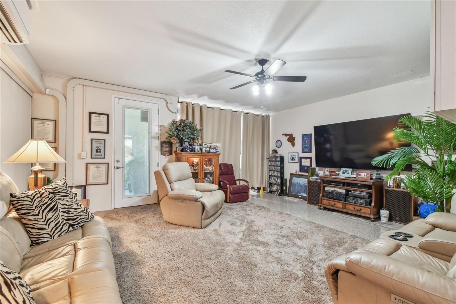 Image 43 of 50 For 17 Franklin Court S C