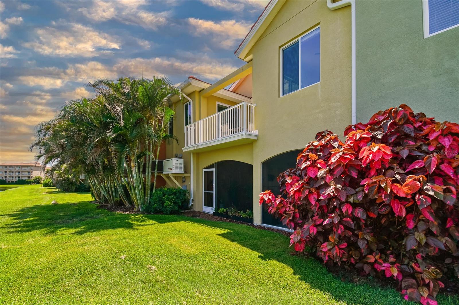 Image 46 of 50 For 17 Franklin Court S C