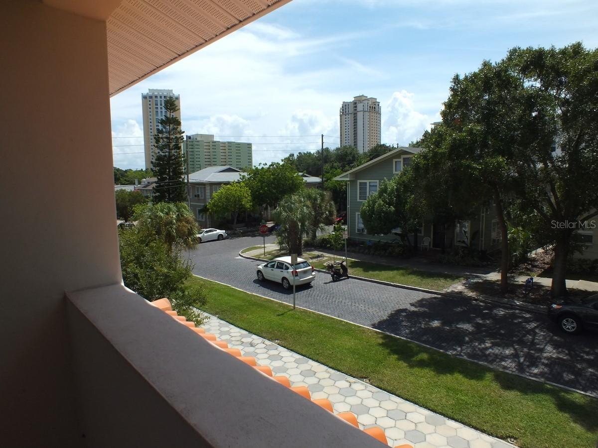 Image 6 of 12 For 616 2nd Street N 5