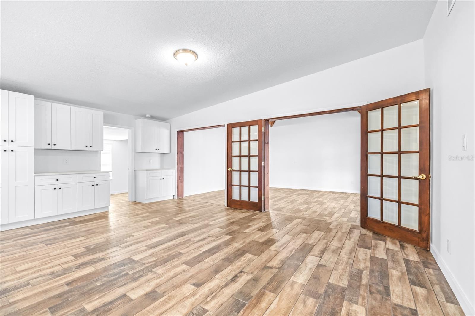 Image 11 of 44 For 3625 Omar Avenue