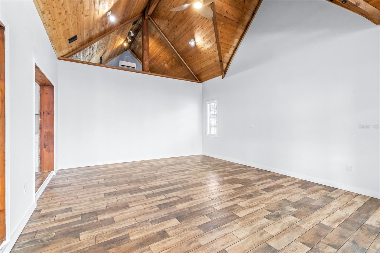 Image 12 of 44 For 3625 Omar Avenue