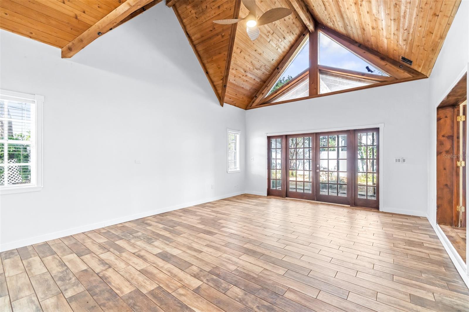 Image 13 of 44 For 3625 Omar Avenue