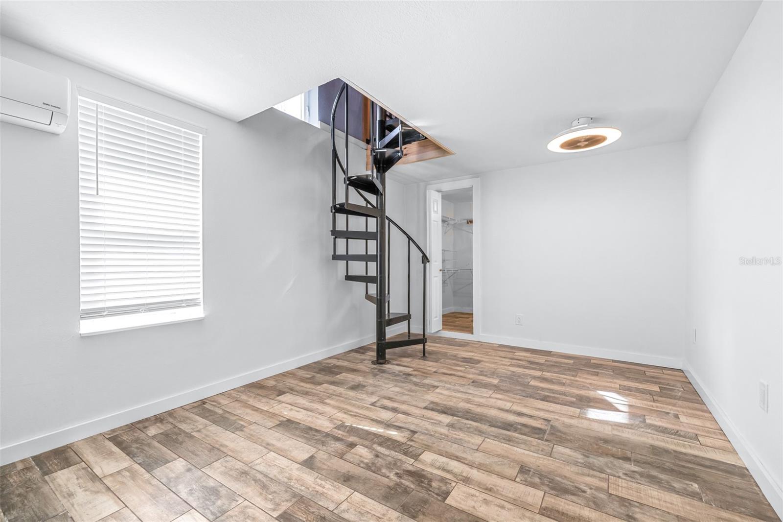 Image 16 of 44 For 3625 Omar Avenue