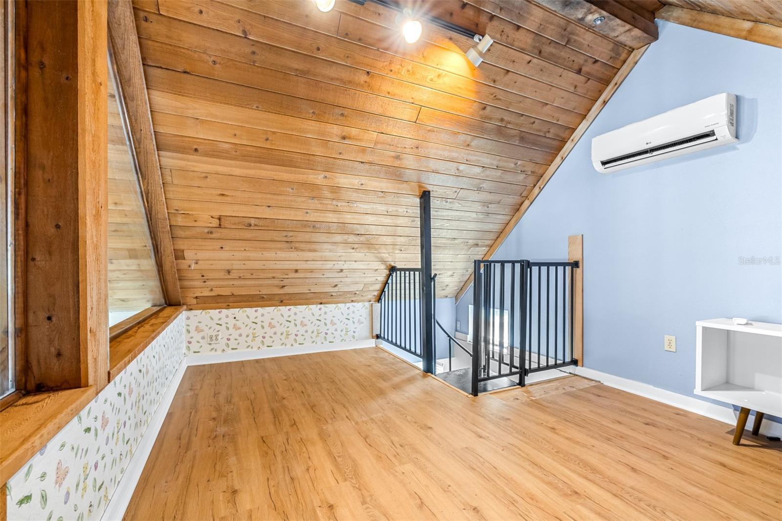 Image 19 of 44 For 3625 Omar Avenue