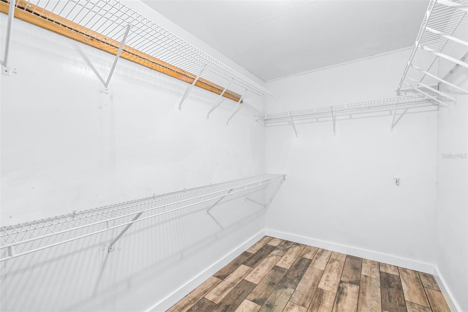 Image 22 of 44 For 3625 Omar Avenue