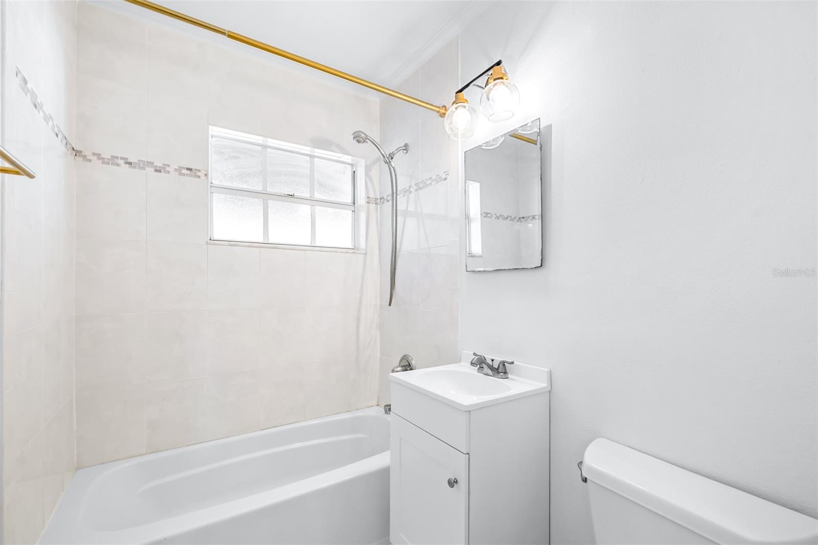 Image 28 of 44 For 3625 Omar Avenue