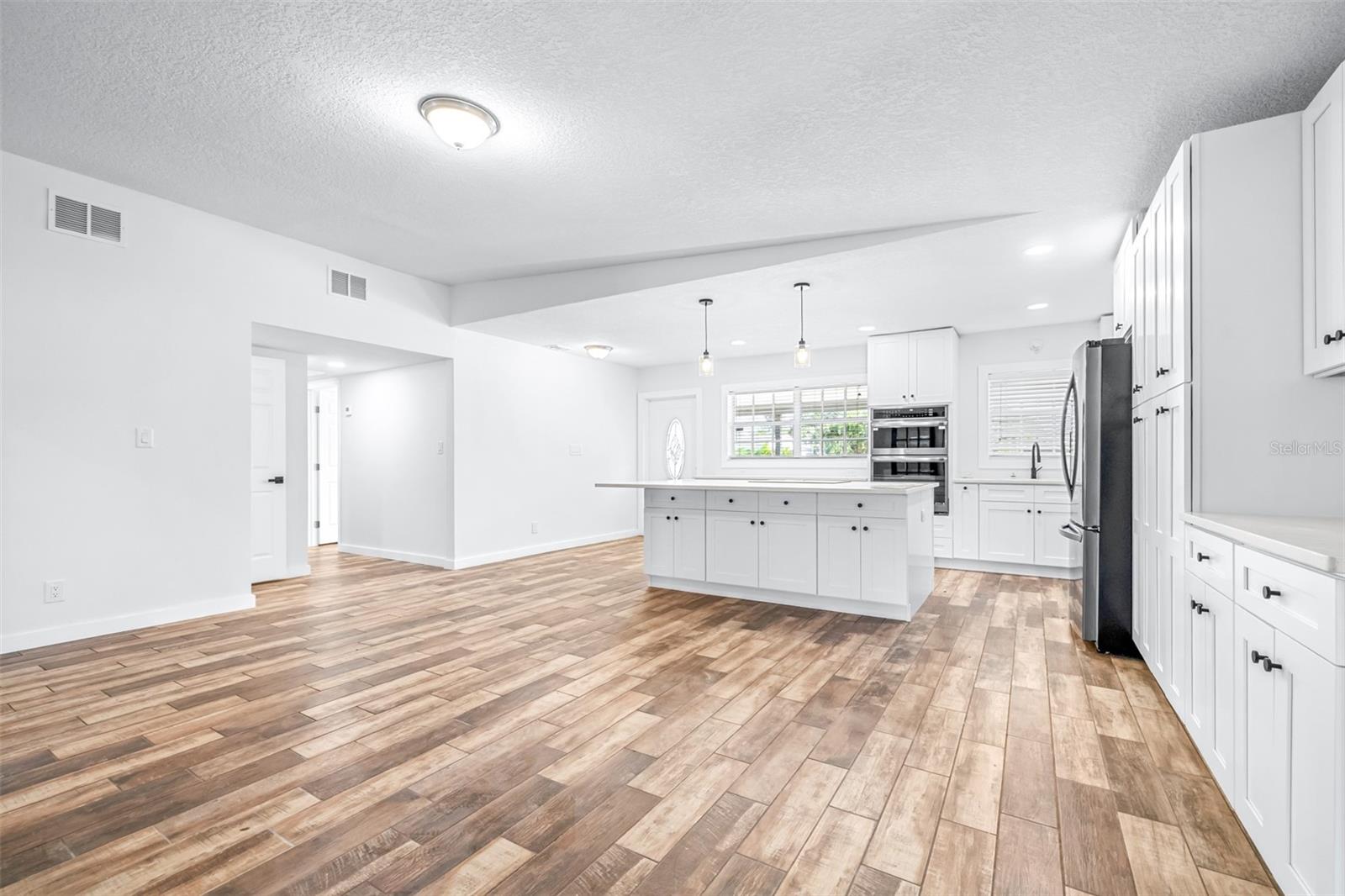 Image 6 of 44 For 3625 Omar Avenue