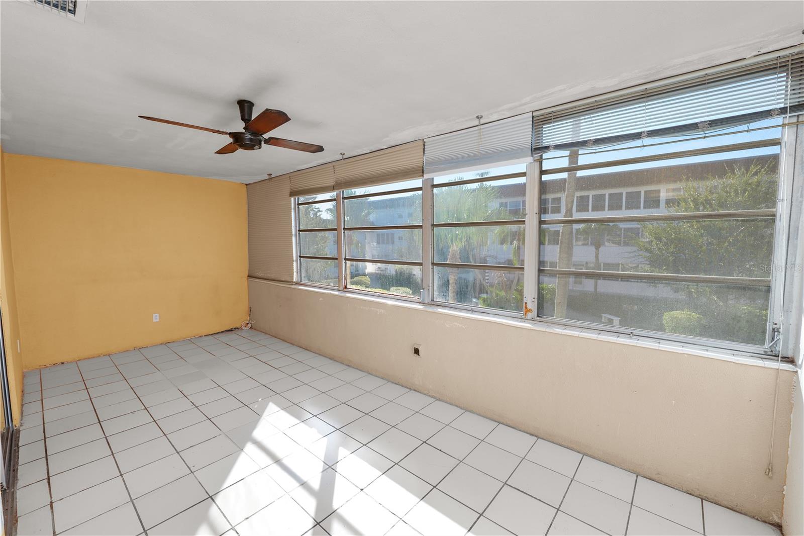 Image 14 of 31 For 5728 14th Avenue N 205b