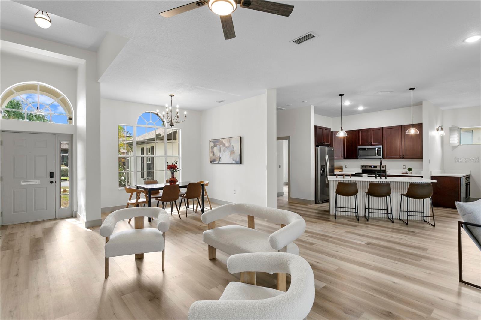 Image 10 of 51 For 1145 Riveredge Drive