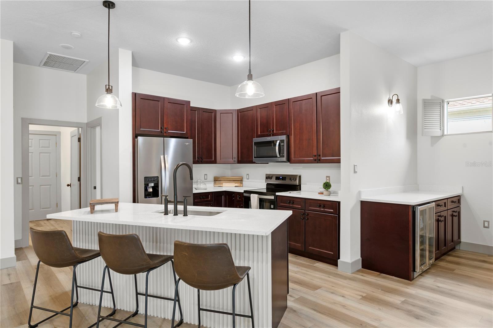 Image 15 of 51 For 1145 Riveredge Drive