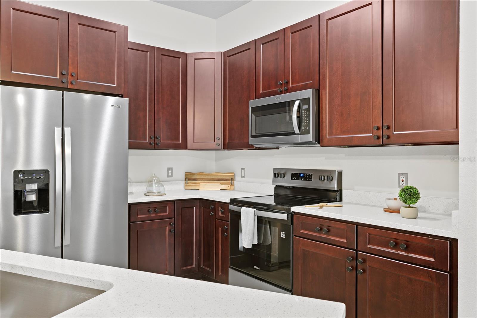 Image 16 of 51 For 1145 Riveredge Drive