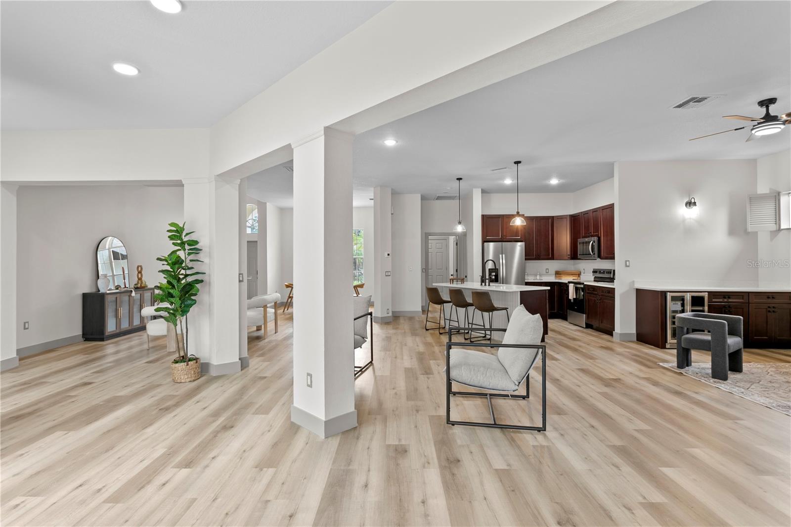 Image 21 of 51 For 1145 Riveredge Drive