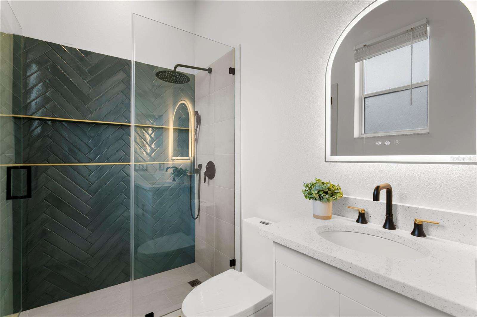 Image 41 of 51 For 1145 Riveredge Drive