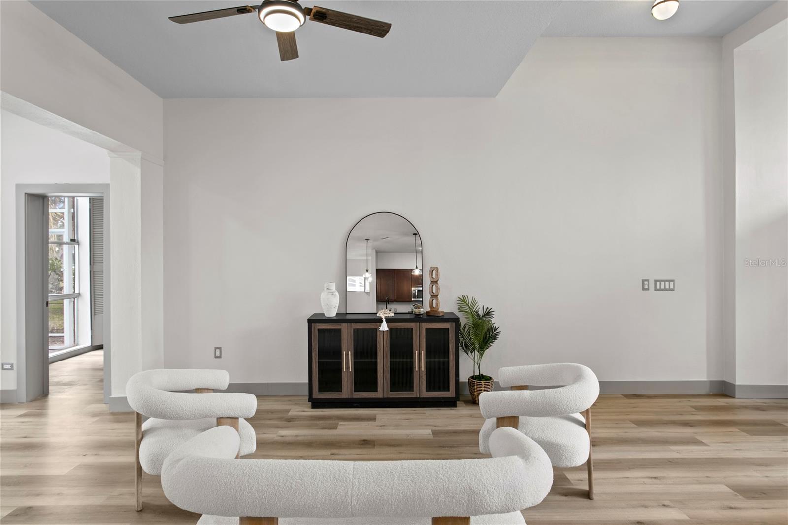 Image 6 of 51 For 1145 Riveredge Drive