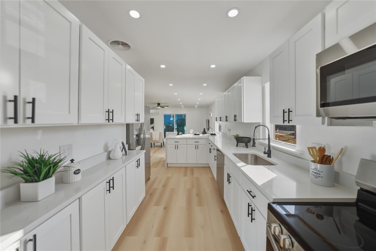 Image 18 of 49 For 542 64th Street S