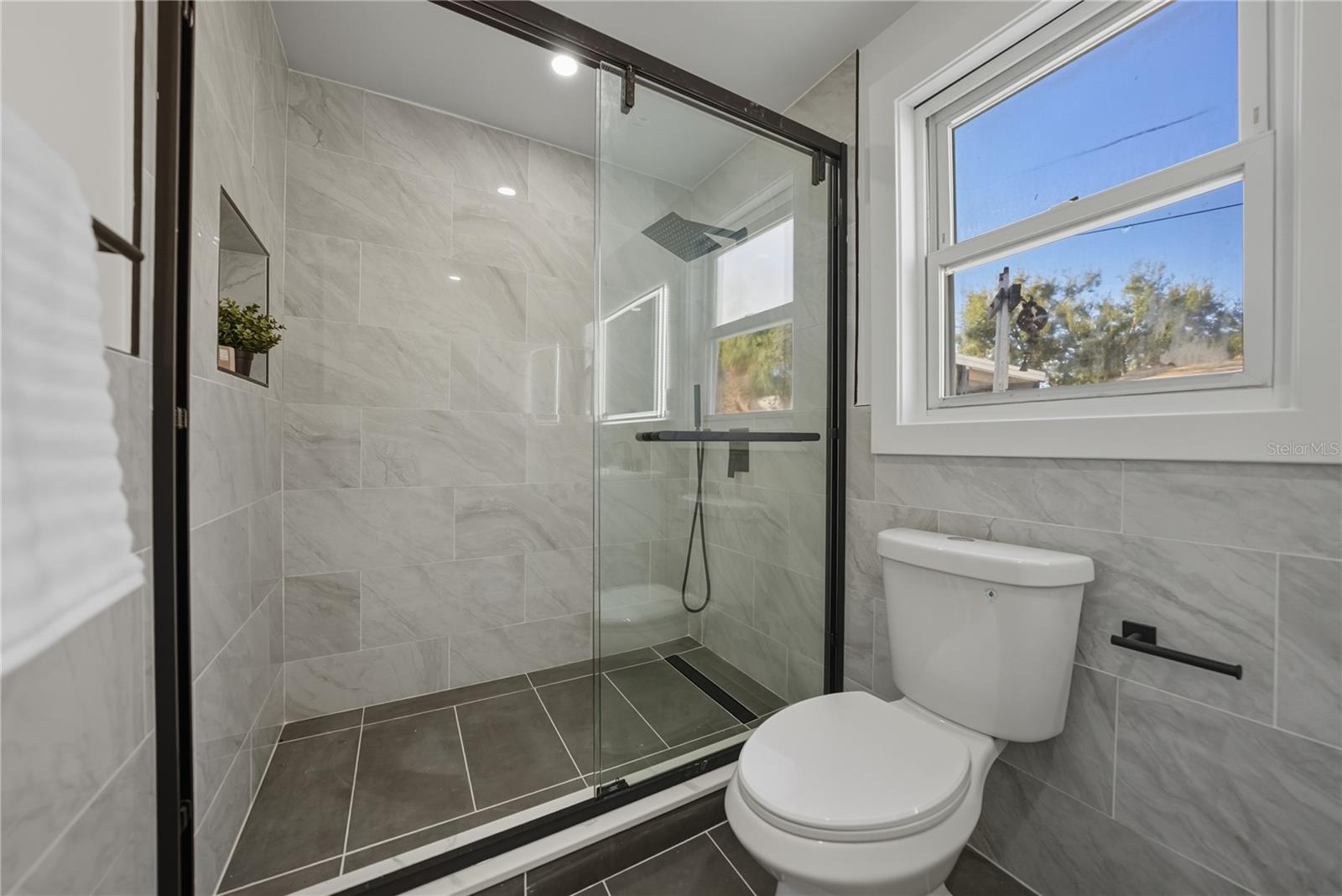 Image 37 of 49 For 542 64th Street S