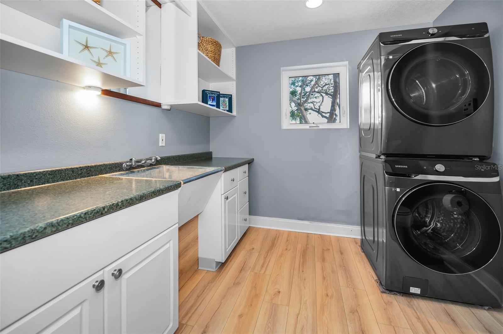 Image 26 of 52 For 10206 4th Street E