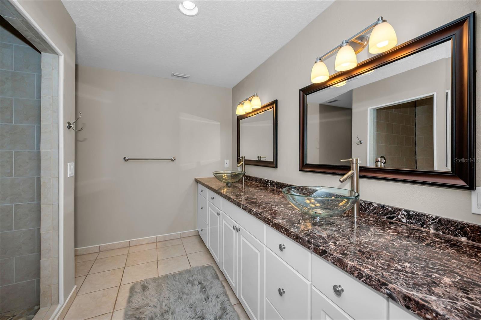 Image 32 of 52 For 10206 4th Street E