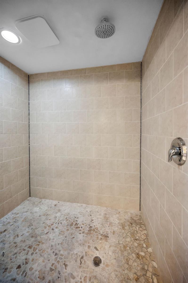 Image 33 of 52 For 10206 4th Street E