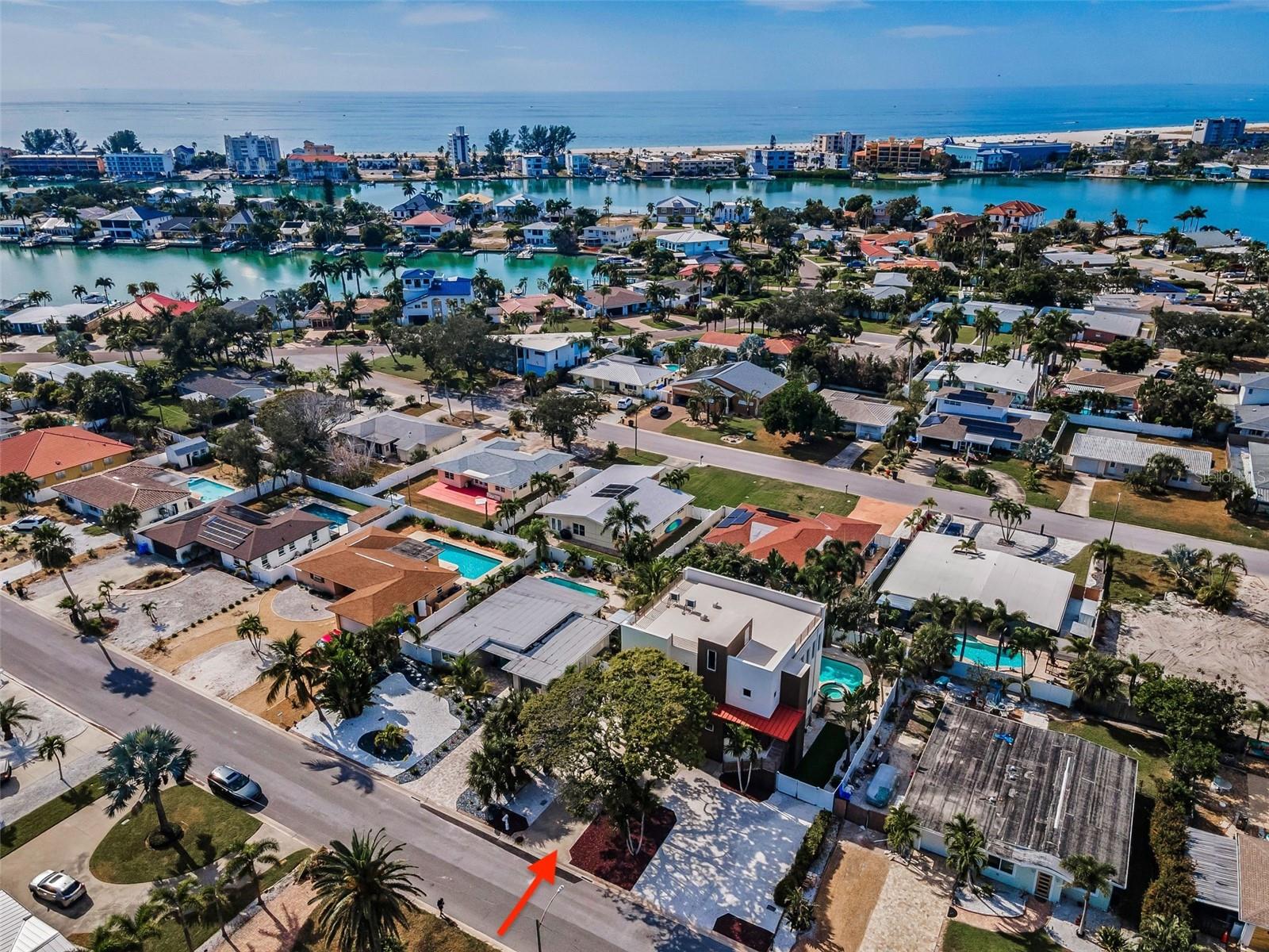 Image 5 of 52 For 10206 4th Street E