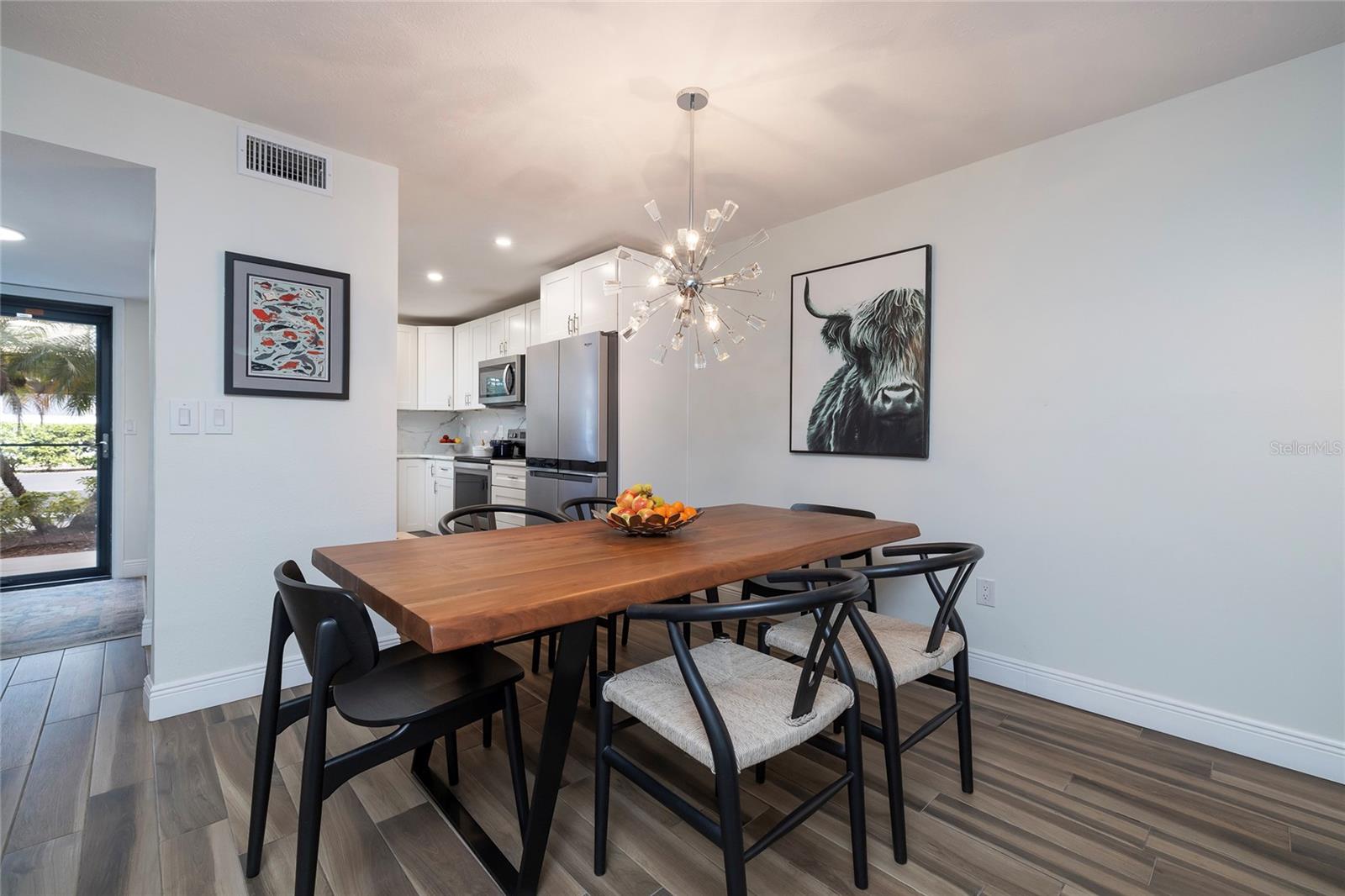 Image 11 of 32 For 1753 Belleair Forest Drive D3