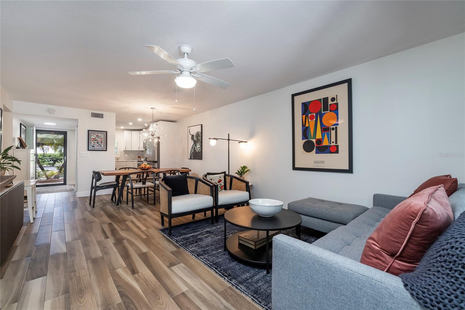 Image 12 of 32 For 1753 Belleair Forest Drive D3