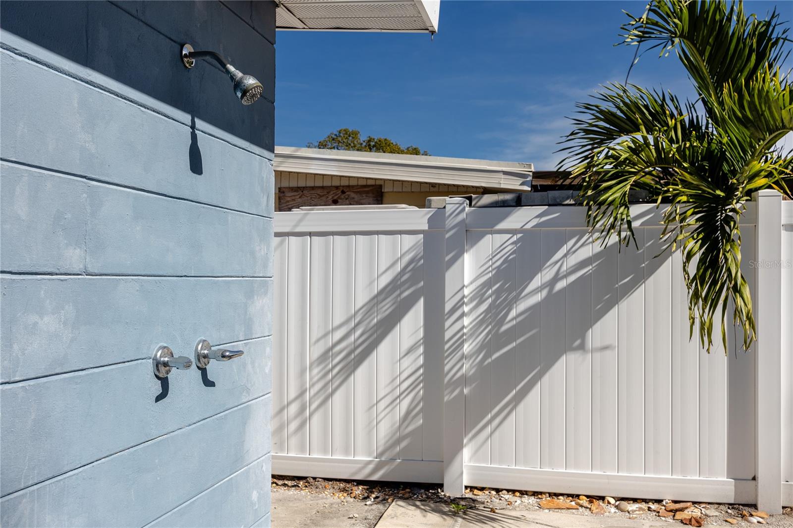 Listing photo id 30 for 10996 106th Avenue