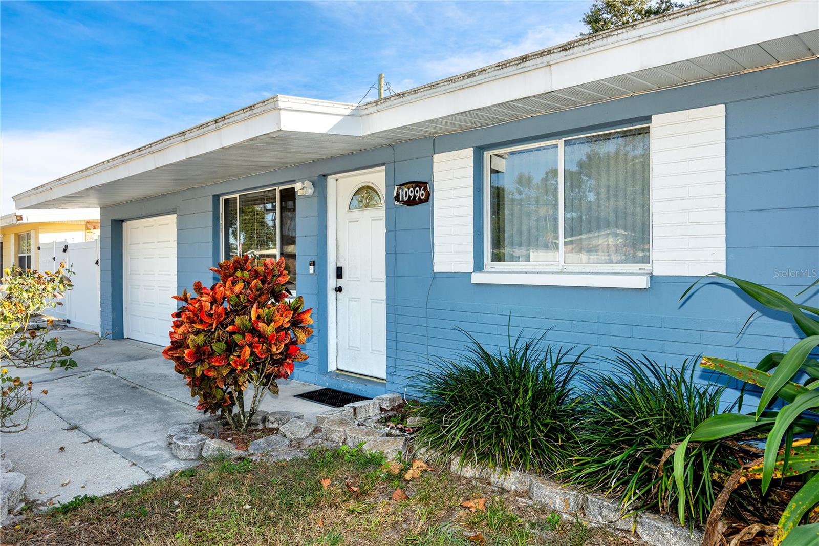 Listing photo id 38 for 10996 106th Avenue