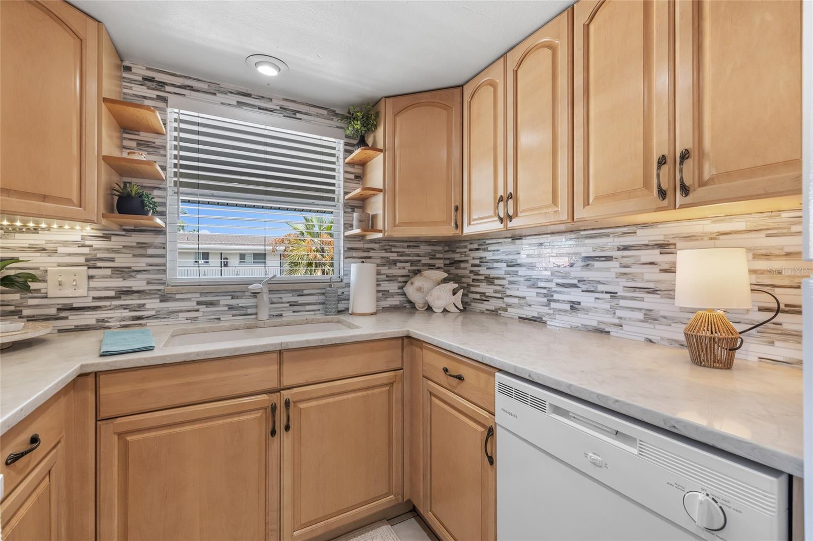 Image 14 of 27 For 4580 Overlook Drive Ne 293