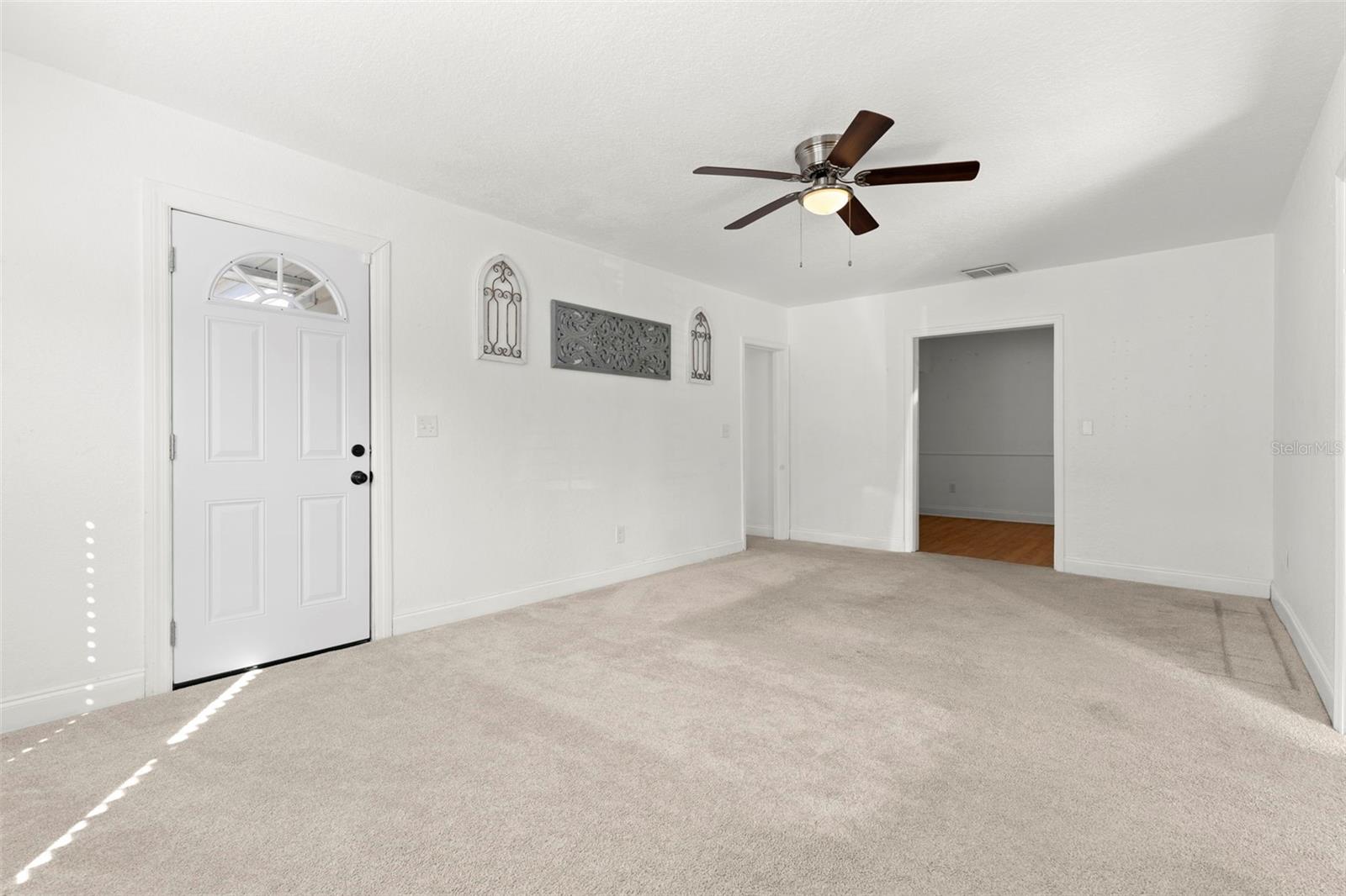 Image 15 of 31 For 911 Candlewood Avenue