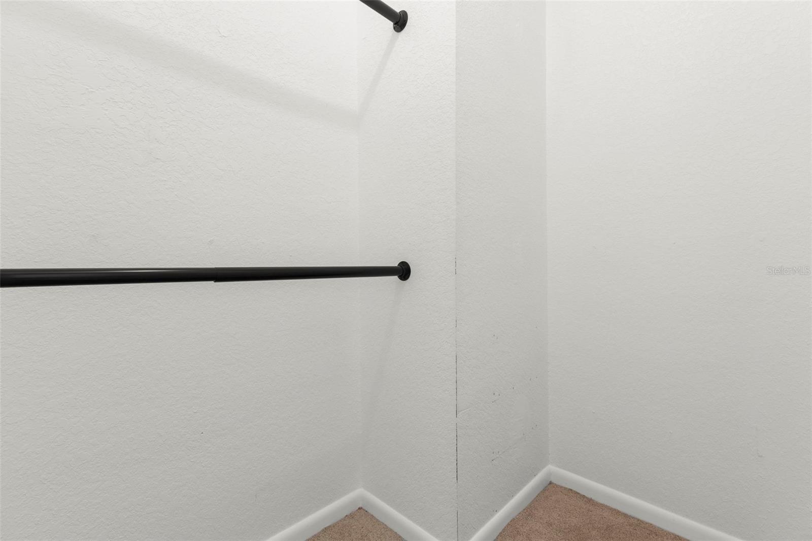 Image 20 of 31 For 911 Candlewood Avenue