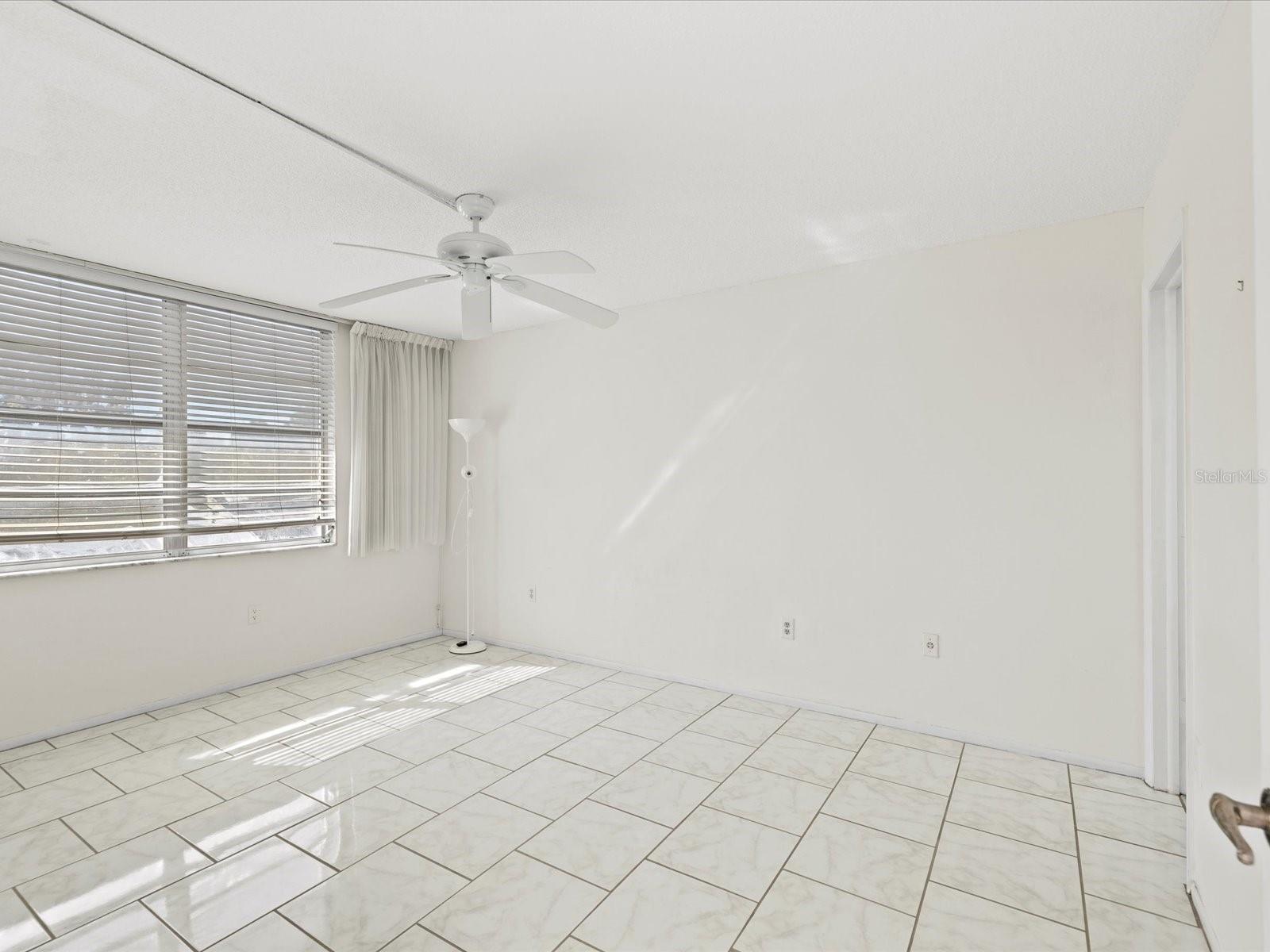 Image 18 of 60 For 2650 Pearce Drive 403