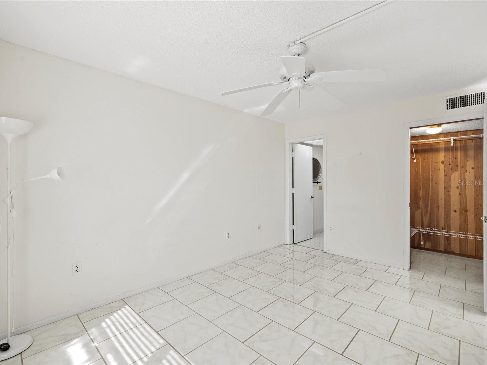 Image 19 of 60 For 2650 Pearce Drive 403