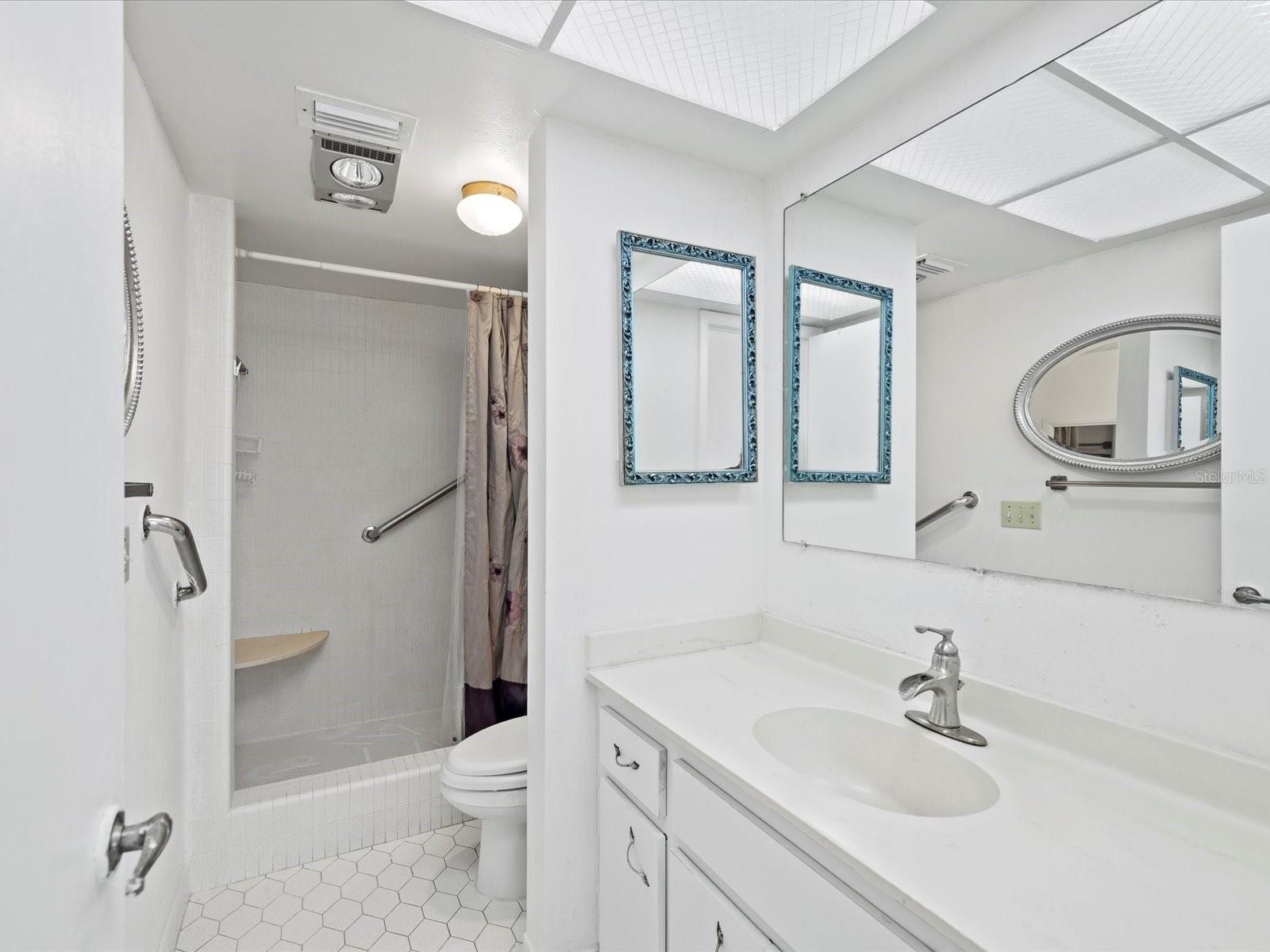 Image 22 of 60 For 2650 Pearce Drive 403