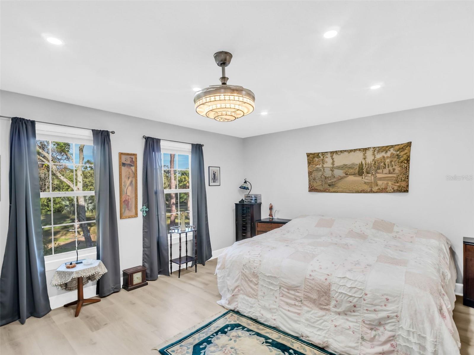 Image 20 of 92 For 4915 South Road