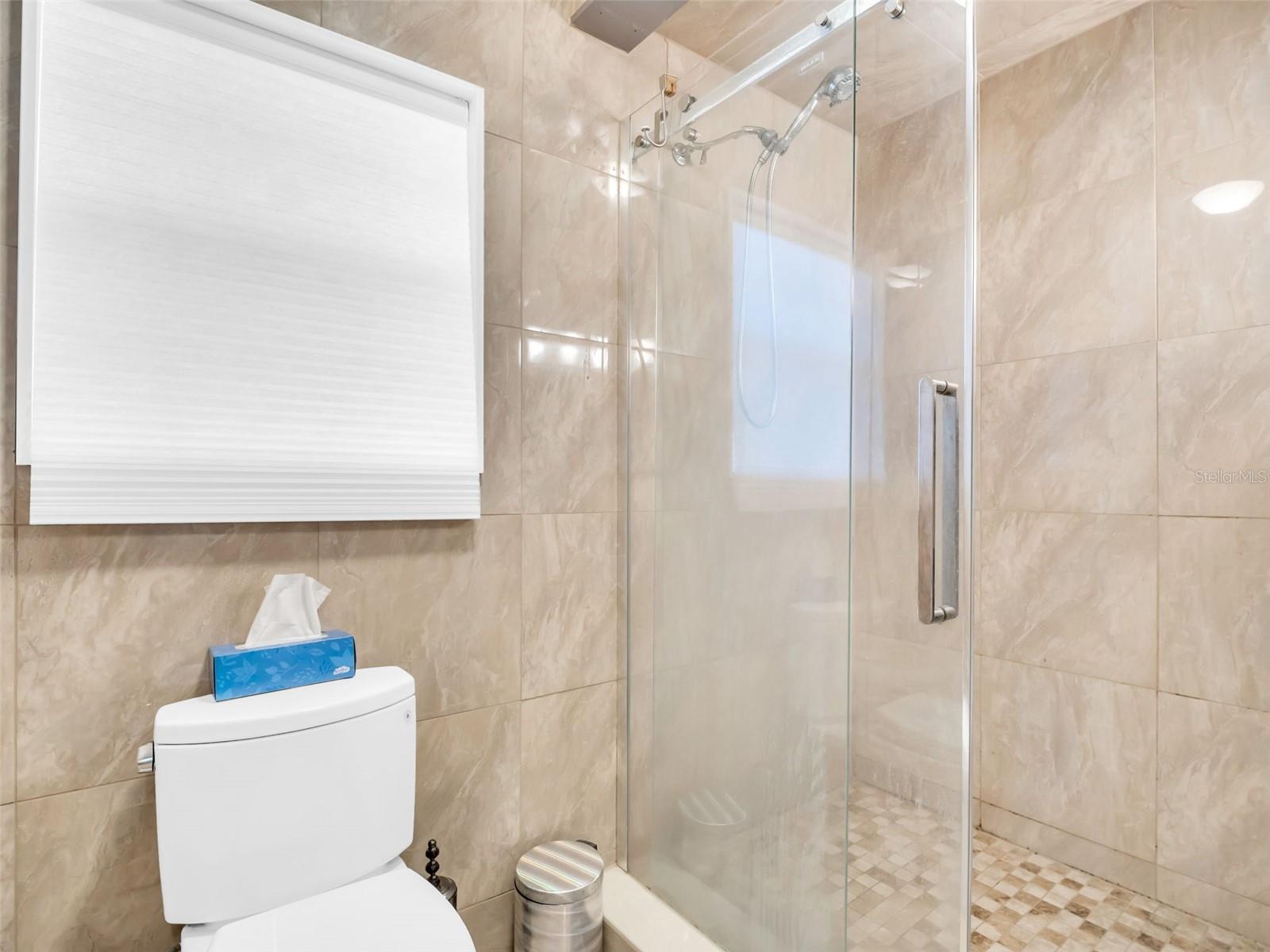 Image 24 of 92 For 4915 South Road