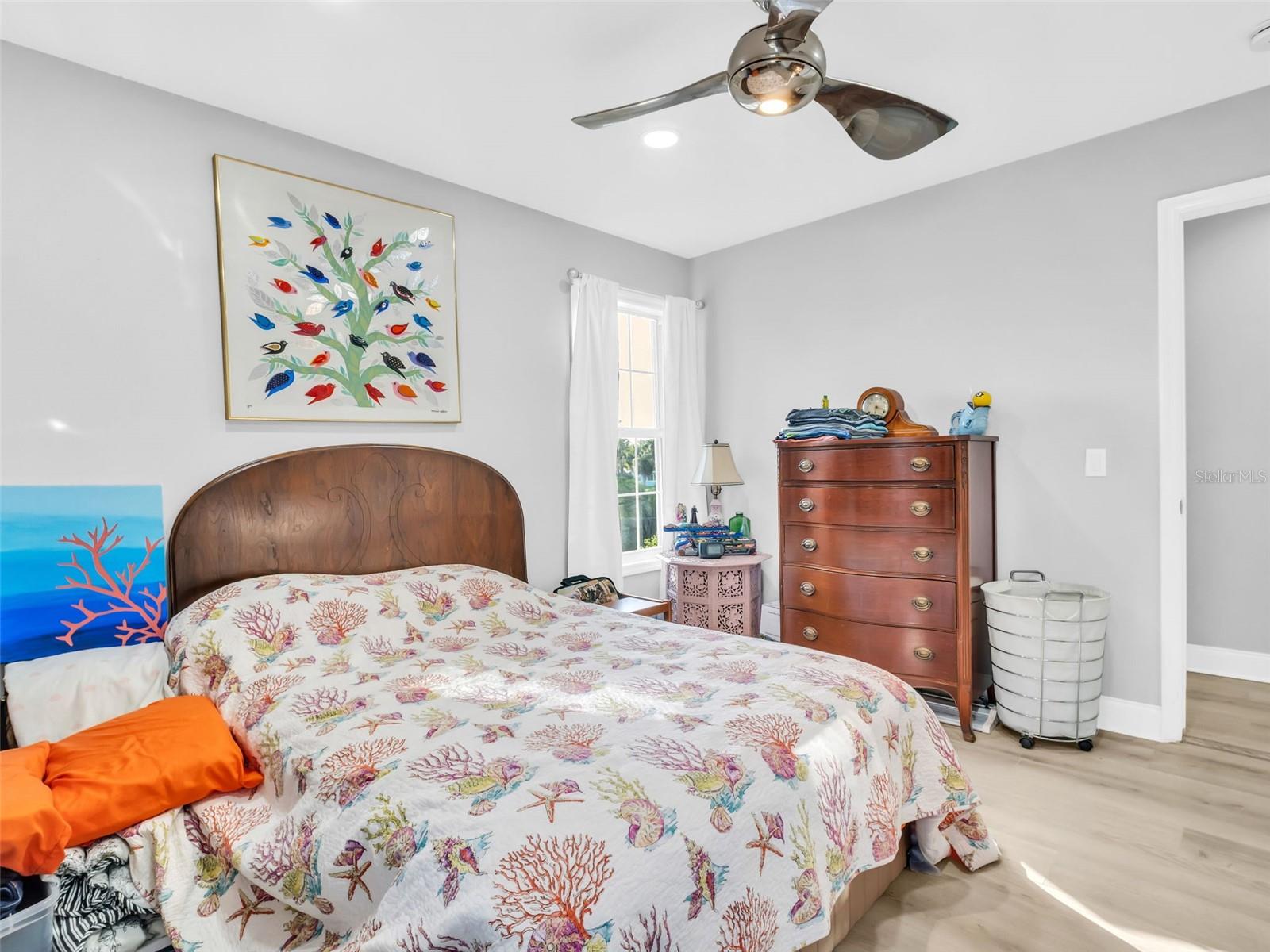 Image 28 of 92 For 4915 South Road